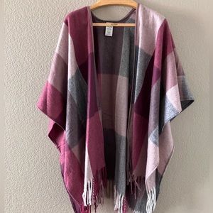 NWOT - Woolrich Shawl, Sweater Wrap - One Size